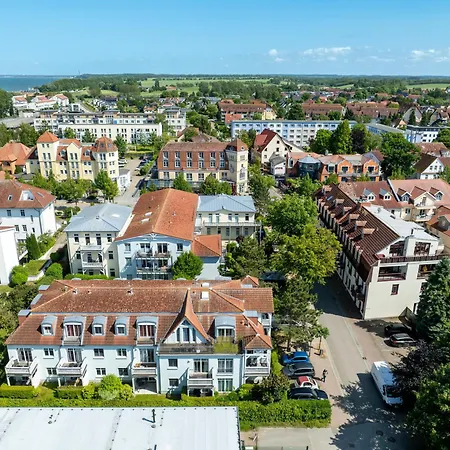 Strandstrasse 32 07 *